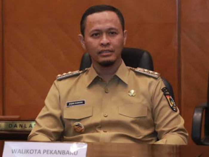 Honor RT dan RW Sudah Dikirim, Walikota Pekanbaru Janji Beri Handphone Baru